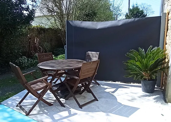 Cottage 3 Etoiles A 25 Mn De La Cote De Granit Rose