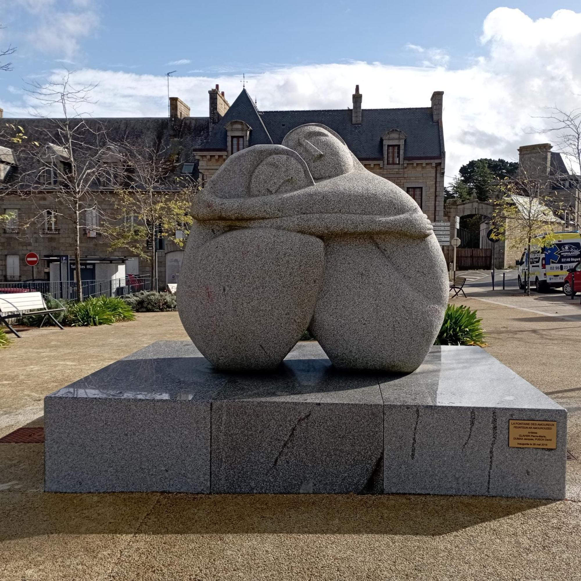 3 Etoiles A 25 Mn De La Cote De Granit Rose *